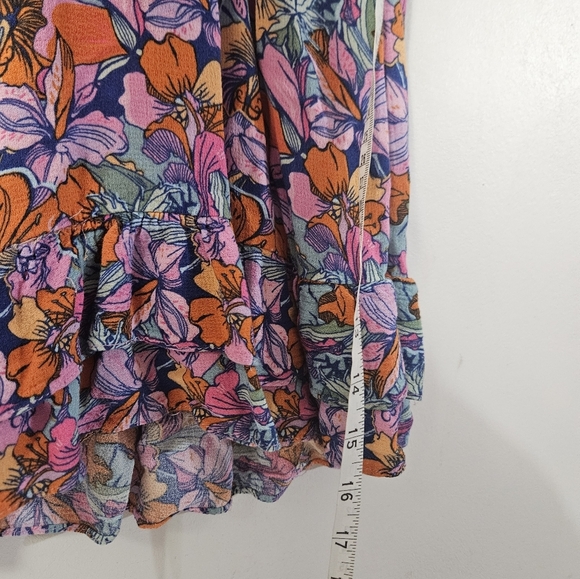 Jones&co Floral Ruffle Bottom Tank Top! - Picture 6 of 6